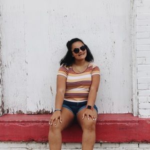 Meet your Posher, Dakota